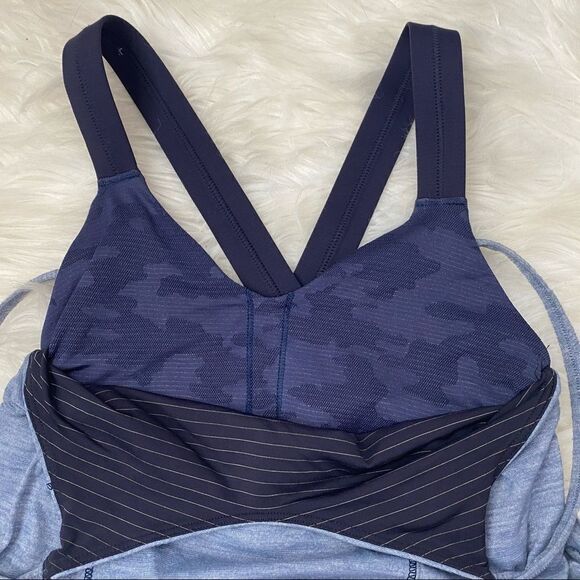 Lululemon Run For Gold Tank - Picture 9 of 14